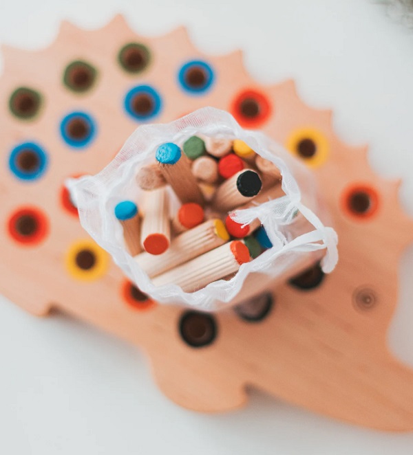 do-choi-go-con-Montessori-8