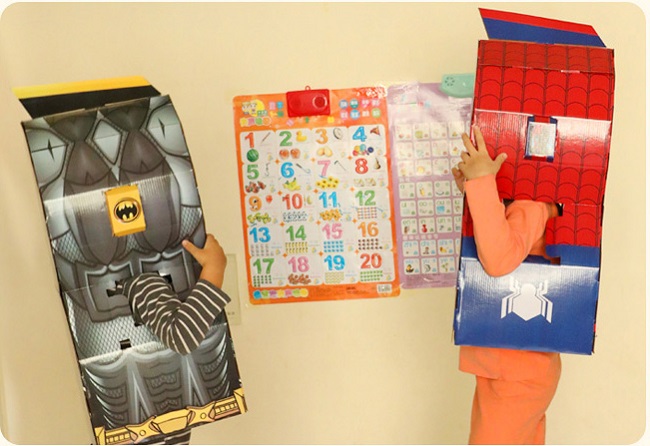 do-choi-sieu-nhan-bang-bia-carton-h8