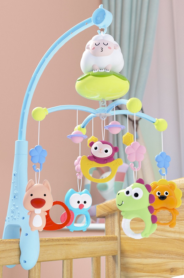 do-choi-treo-noi-phat-nhac-xoay-tu-dong-h8