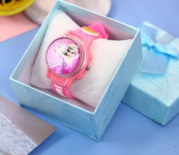 dong-ho-hinh-cong-chua-elsa-h11
