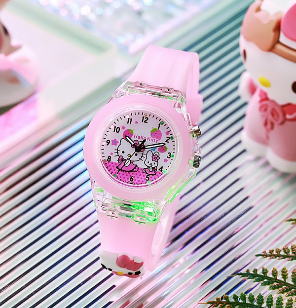 dong-ho-phat-sang-hello-kitty-h7