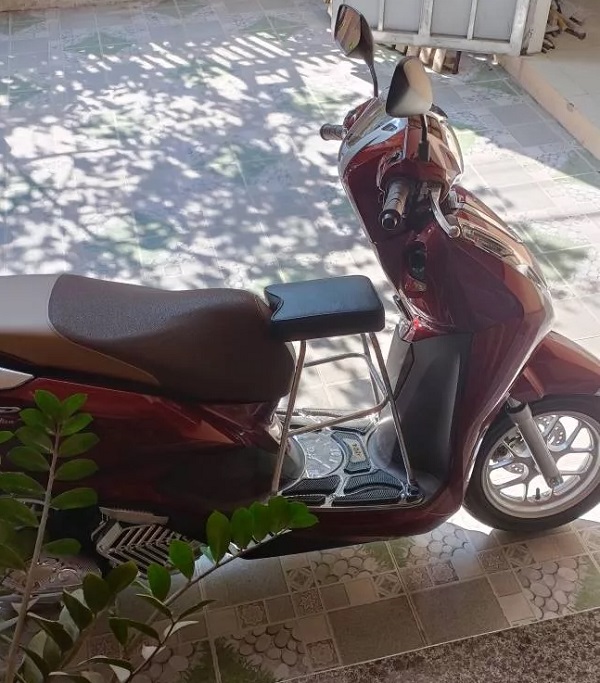 ghe-de-xe-lead-cho-be-khong-tua-h5