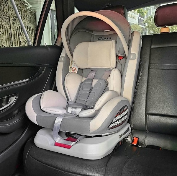 ghe-ngoi-o-to-cho-be-doux-dx-1136-mau-kem-be-h7