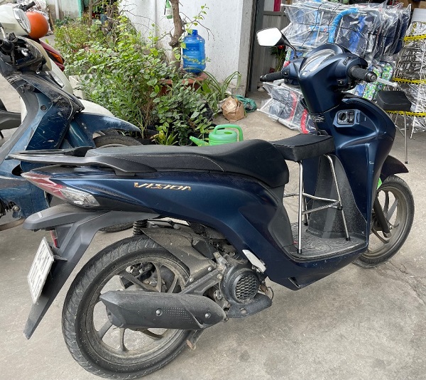ghe-ngoi-phia-truoc-xe-may-vision-khong-tua-h7