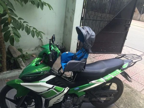ghe-ngoi-truoc-xe-may-beesmart-cho-be-xe-exciter-h5