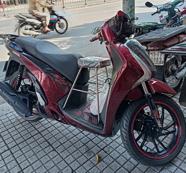 ghe-ngoi-xe-may-sh-125i-sh-150i-sh-mode-cho-be-khong-tua-h8