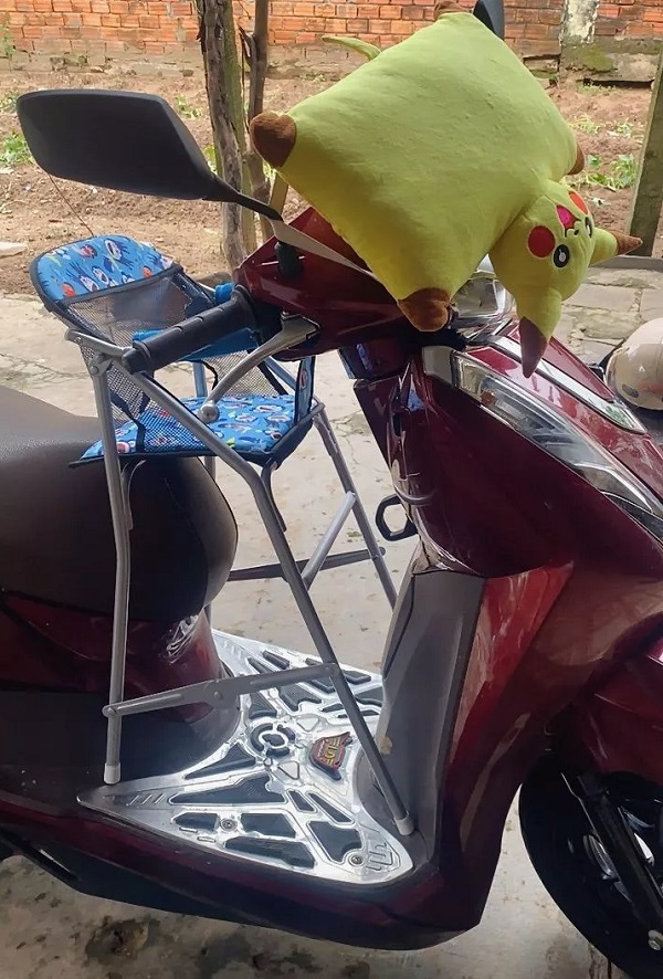 ghe-ngoi-xe-may-xep-gon-cho-be-xe-honda-lead-h5