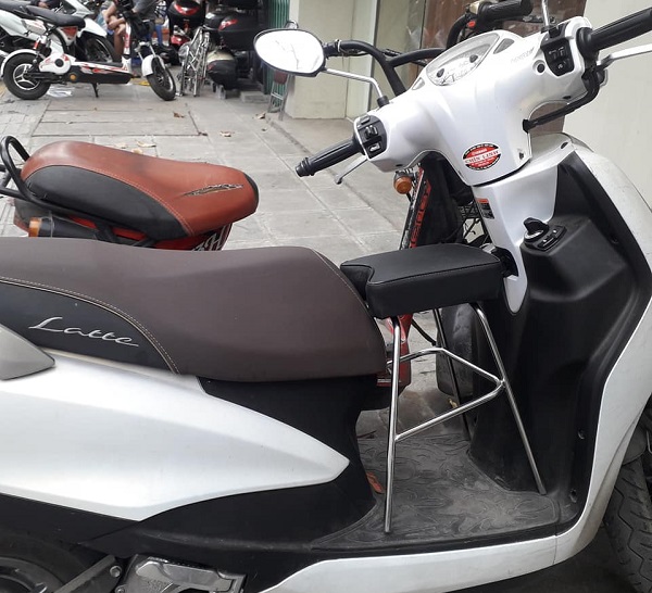 ghe-ngoi-xe-may-yamaha-latte-cho-be-khong-tua-h5