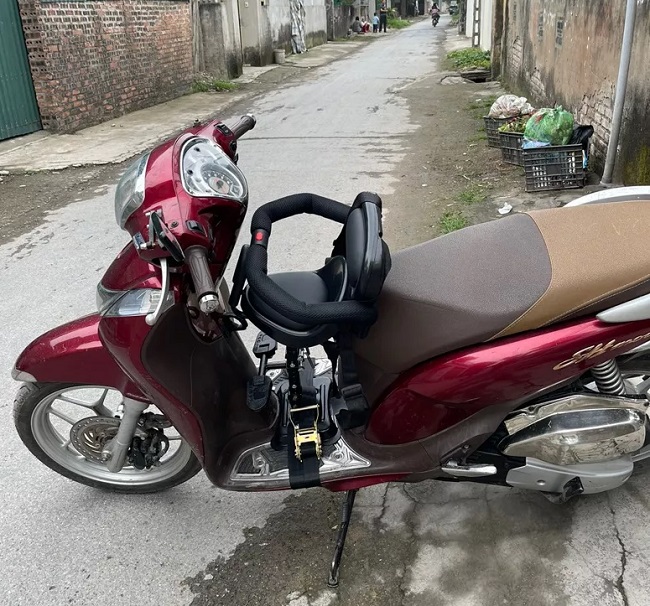 ghe-ngoi-xe-sh-mode-sh-125i-sh-150i-cho-be-co-giam-xoc-h6