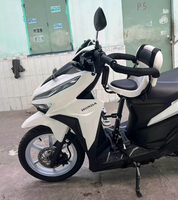 ghe-ngoi-xe-vario-cho-be-co-giam-xoc-h7