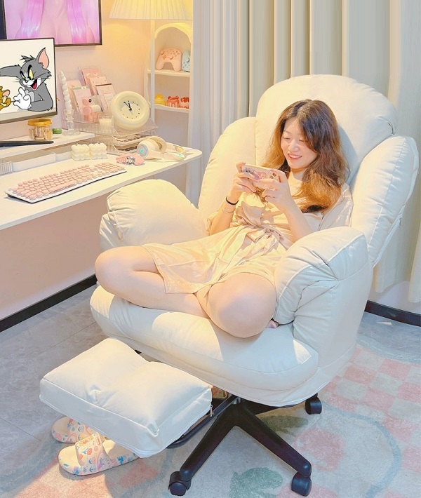 ghe-sofa-xoay-360-do-ngoi-lam-viec-cho-ba-bau-h8