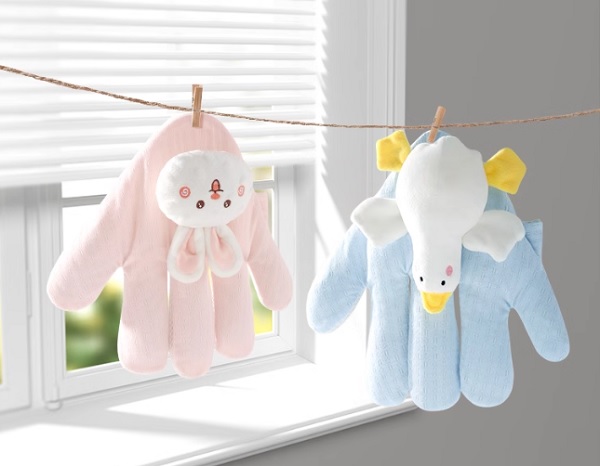 goi-hinh-ban-tay-cho-tre-so-sinh-babycare-h10