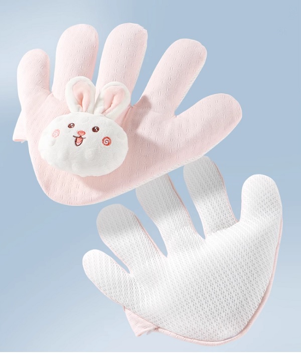 goi-hinh-ban-tay-cho-tre-so-sinh-babycare-h9