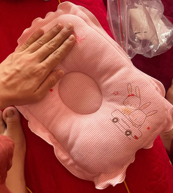 goi-lom-cho-tre-so-sinh-Goodmama-1