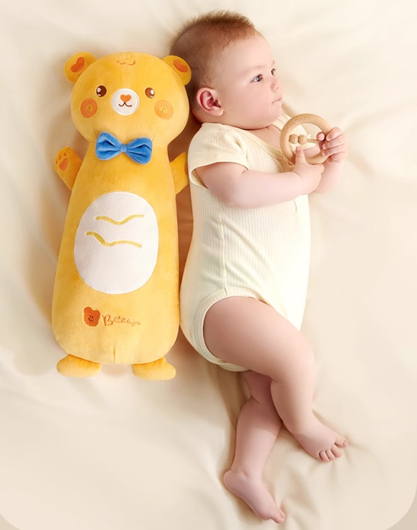 goi-om-chan-cho-be-so-sinh-Kidsneed-9