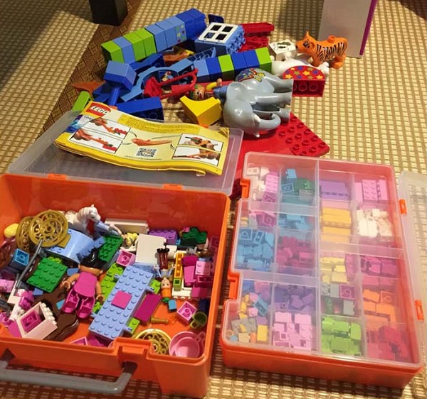 hop-nhua-dung-lego-17