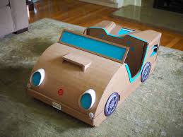 huong-dan-cach-lam-o-to-cho-be-bang-vo-hop-carton