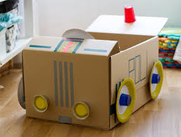 huong-dan-cach-lam-o-to-cho-be-bang-vo-hop-carton