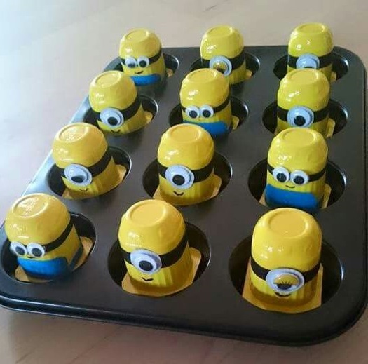 lam-do-choi-cac-vat-lieu-can-chai-lo-da-qua-su-dung-minion