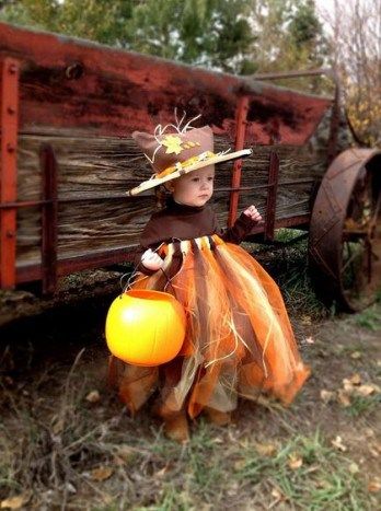lam-mu-do-choi-cho-tre-mam-non-hallowen