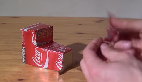 lam-xe-tai-xe-container-bang-lon-bia-lon-coca