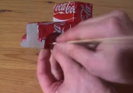 lam-xe-tai-xe-container-bang-lon-bia-lon-coca