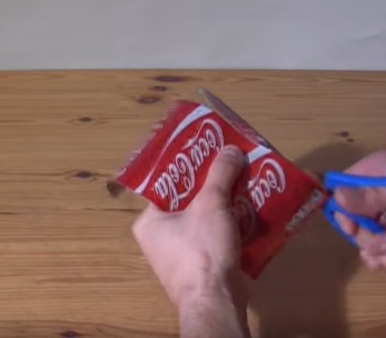 lam-xe-tai-xe-container-bang-lon-bia-lon-coca