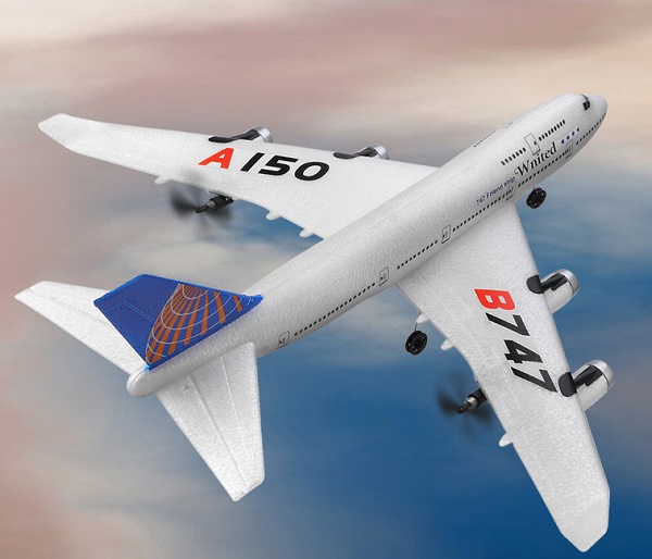 may-bay-dieu-khien-tu-xa-boeing-747-h8