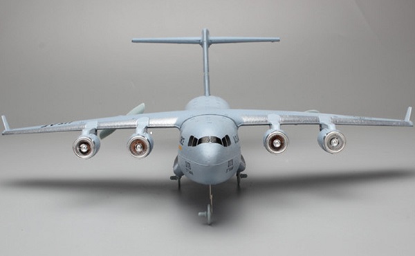 may-bay-dieu-khien-tu-xa-boeing-c-17-h6