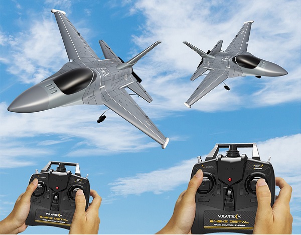 may-bay-dieu-khien-tu-xa-f16-h5