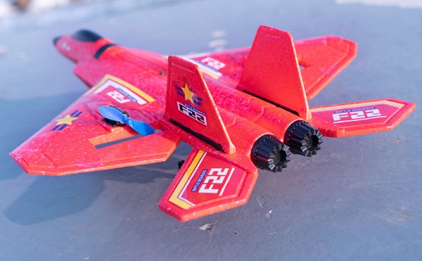 may-bay-dieu-khien-tu-xa-f22-h7