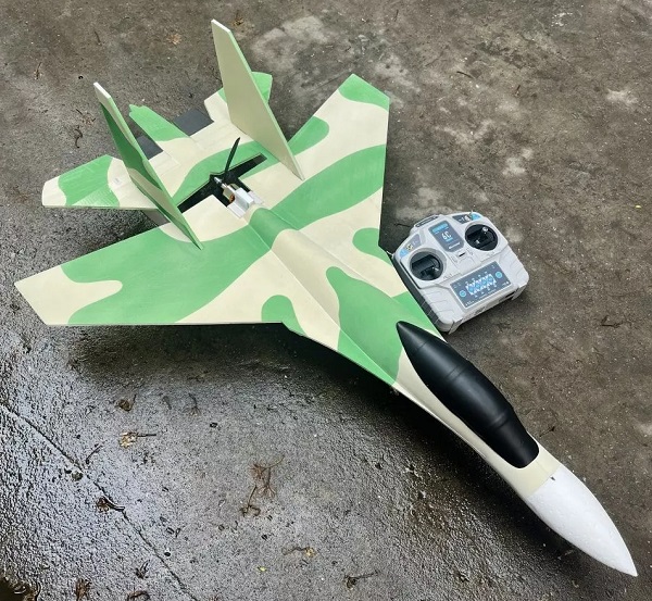 may-bay-dieu-khien-tu-xa-su-30-mk2-h5