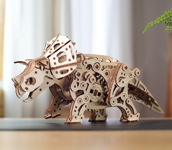 mo-hinh-khung-long-3d-bang-go-triceratops-h5