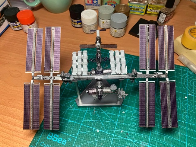 mo-hinh-lap-rap-kim-loai-3d-tram-vu-tru-quoc-te-iss-h7