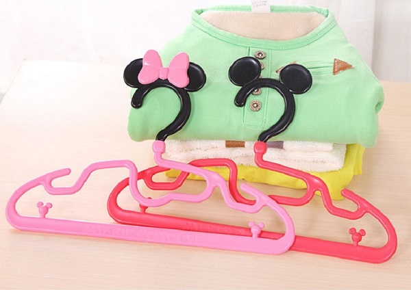 moc-treo-quan-ao-tre-em-hinh-chuoc-mickey-h12