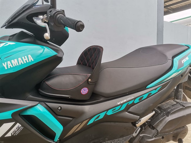 nem-ngoi-xe-may-cho-be-pcx-aerox-adv-nmax-h6