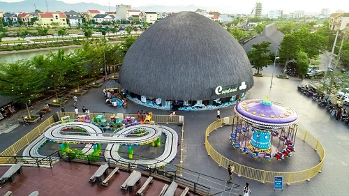 quan-cafe-Everland-co-khu-vui-choi-cho-be-o-quang-binh-3
