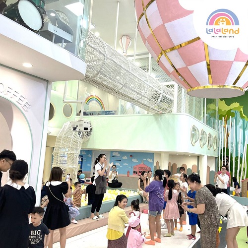 quan-cafe-Lalaland-co-khu-vui-choi-cho-be-o-bien-hoa-6