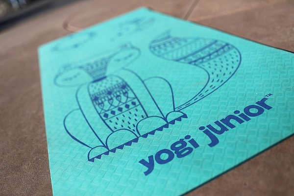 tham-tap-yoga-cho-be-yogi-junior-h7