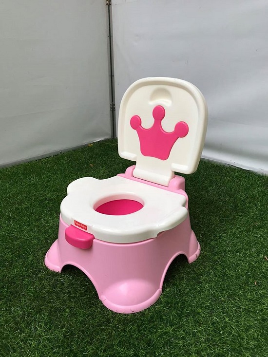 thanh-ly-bo-ve-sinh-co-nhac-Fisher-Price-pink-princess-stepstool-potty