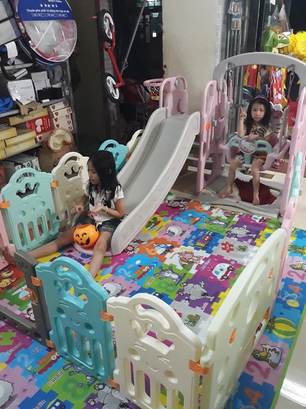 thanh-ly-cau-truot-xich-du-hinh-meo-hello-kitty-mau-hong-cho-be