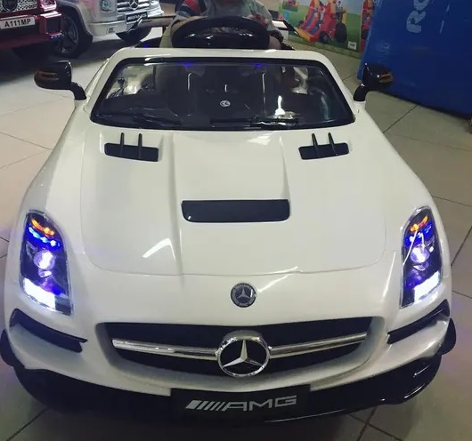 thanh-ly-o-to-dien-tre-em-mercedes-cho-be-h55