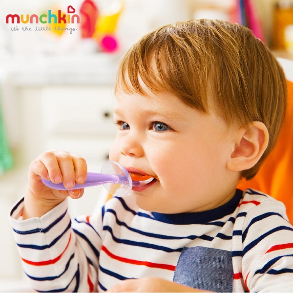 thia-tap-xuc-cho-be-munchkin-h10