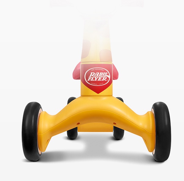 xe-choi-chan-hinh-thu-radio-flyer-h7