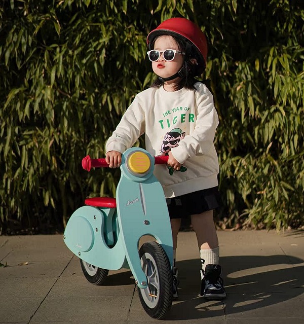 xe-choi-chan-vespa-bang-go-h6