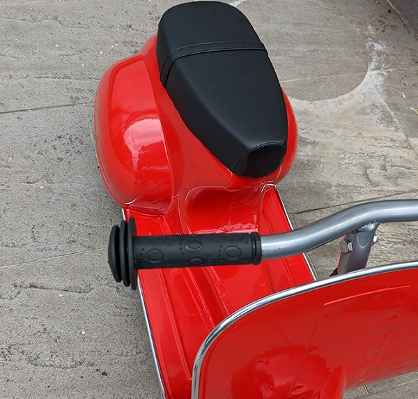 xe-choi-chan-vespa-co-h9