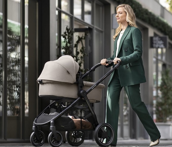 xe-day-cho-be-maxi-cosi-zelia-3-luxe-h16