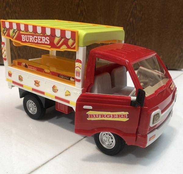 xe-o-to-ban-hang-dieu-khien-tu-xa-h7