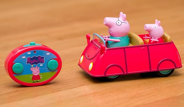 xe-o-to-dieu-khien-tu-xa-peppa-pig-h5