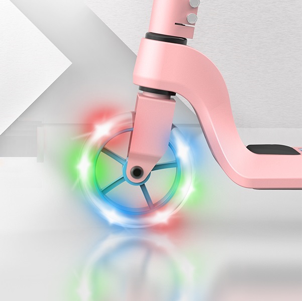 xe-scooter-dien-cho-be-tu-3-den-6-tuoi-9